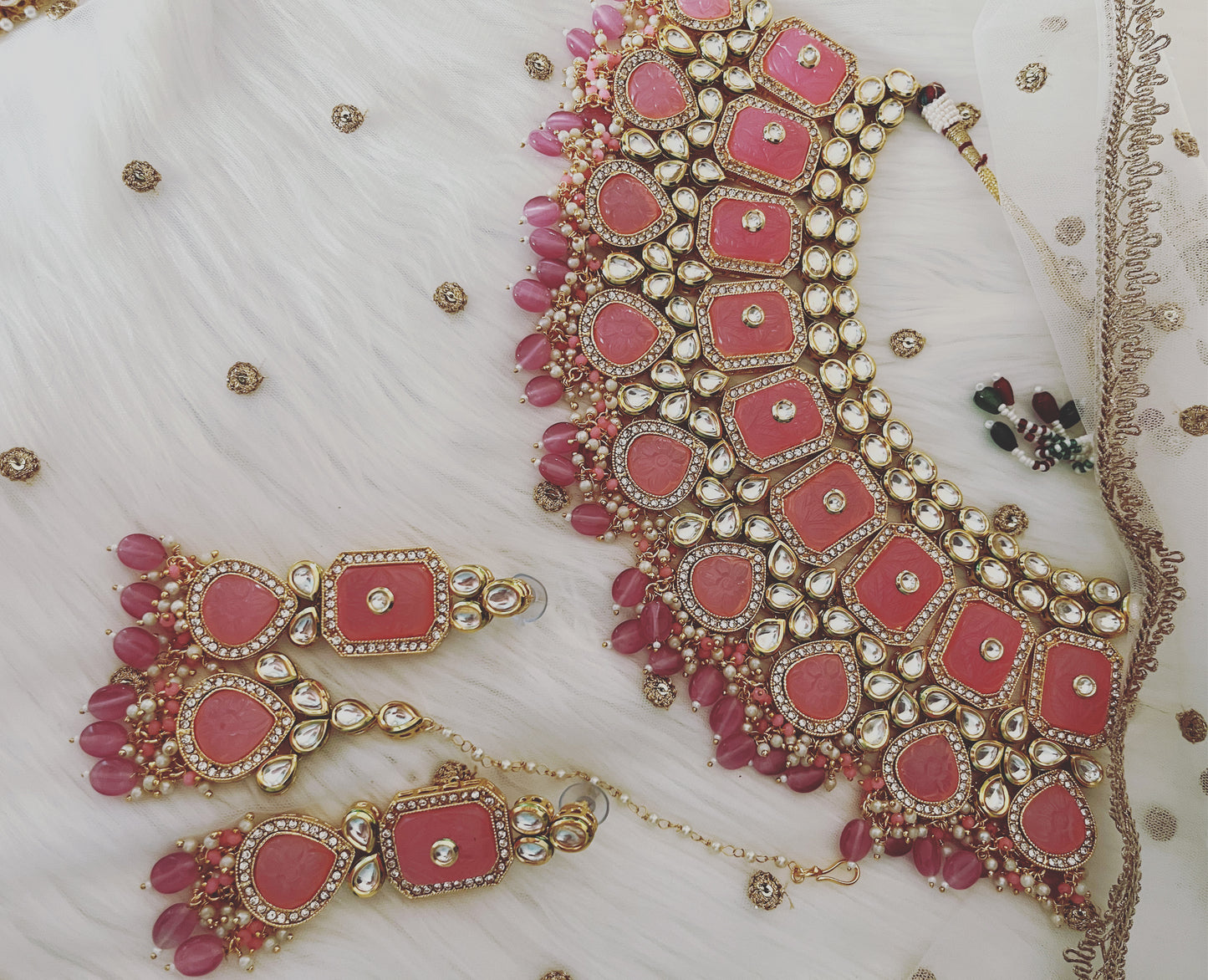 high Quality kundan set with earring and tikka