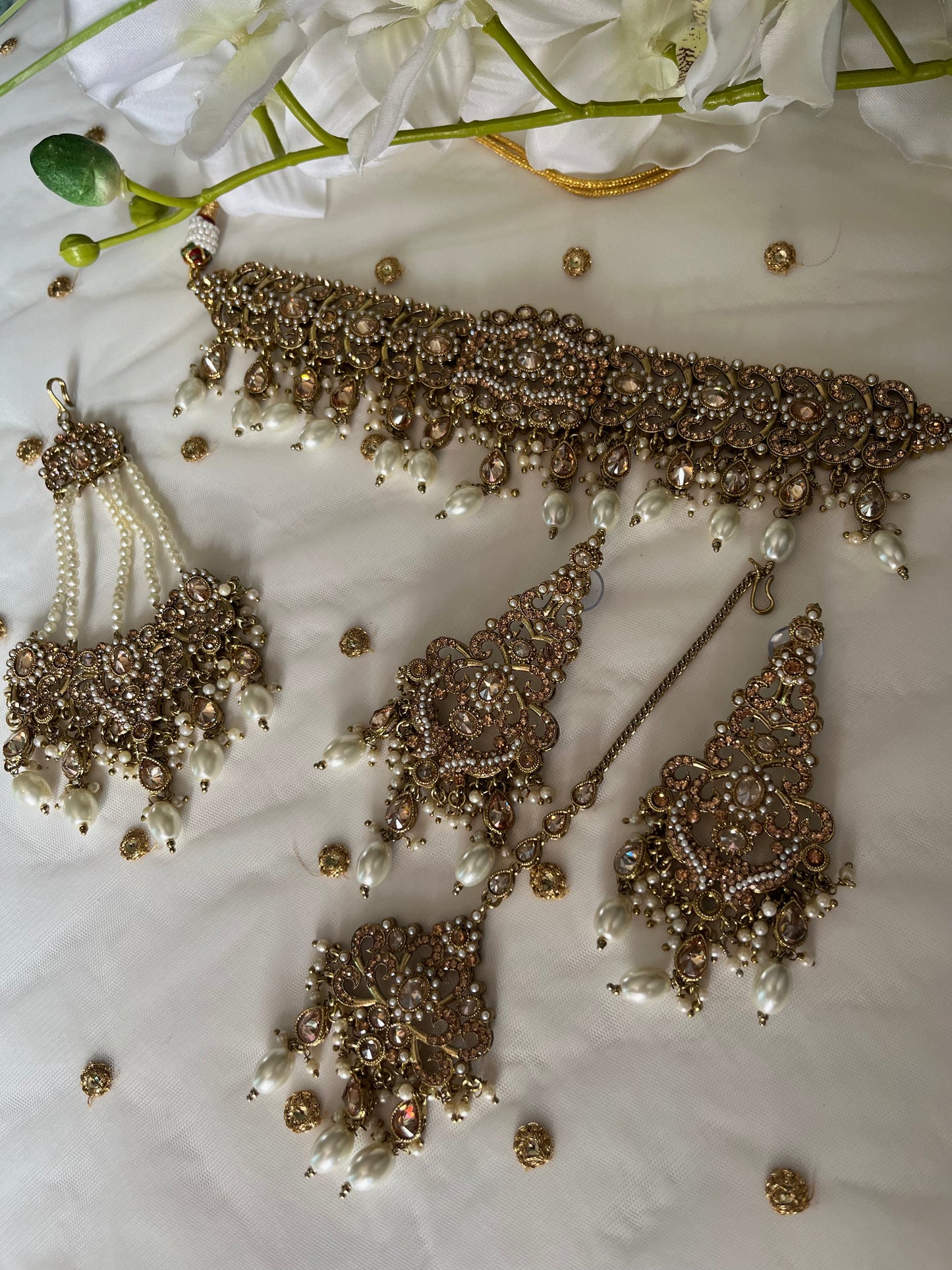 Pakistani necklace set with earring, tikka with jhoomar