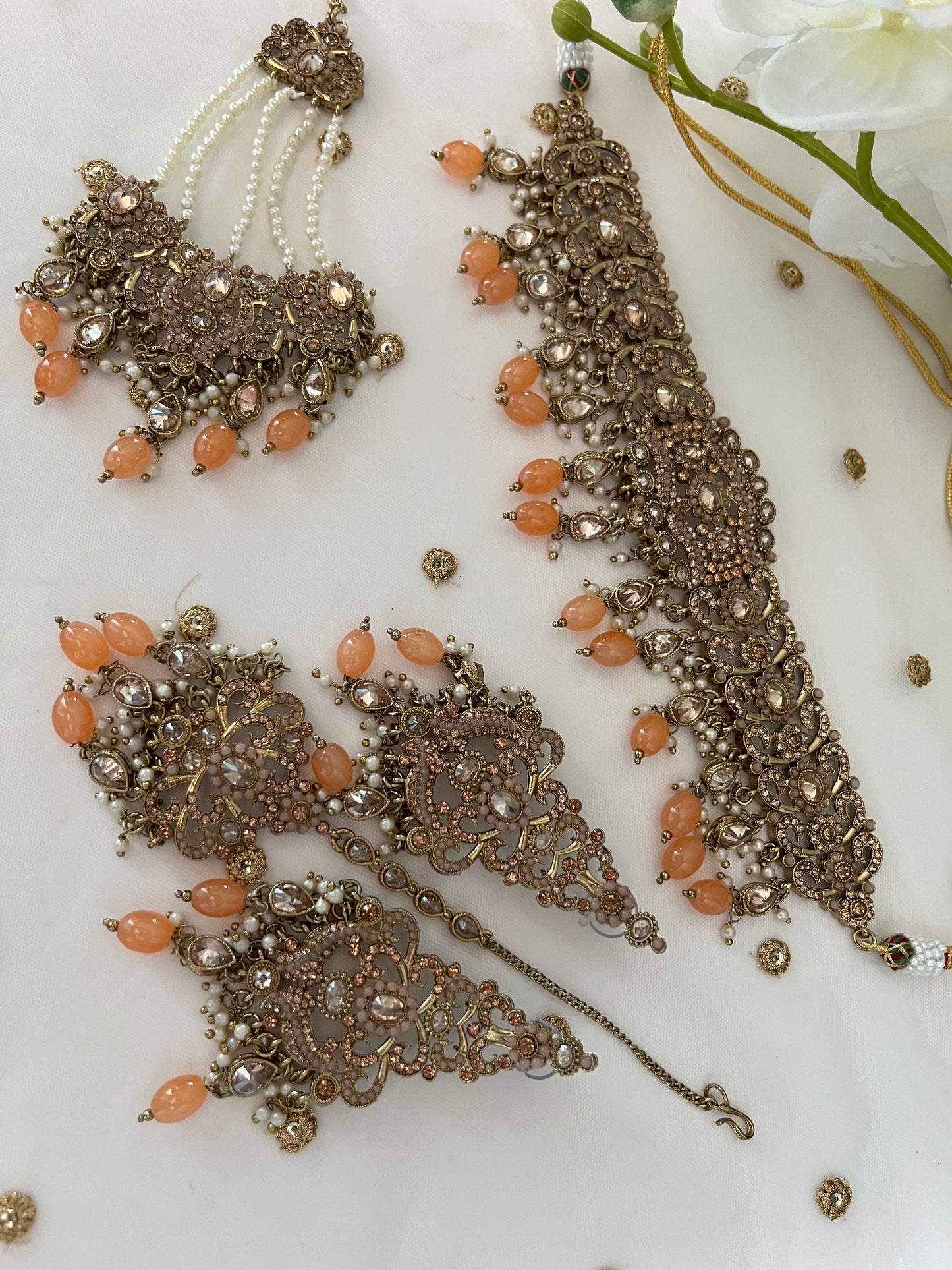 Pakistani necklace set with earring, tikka with jhoomar