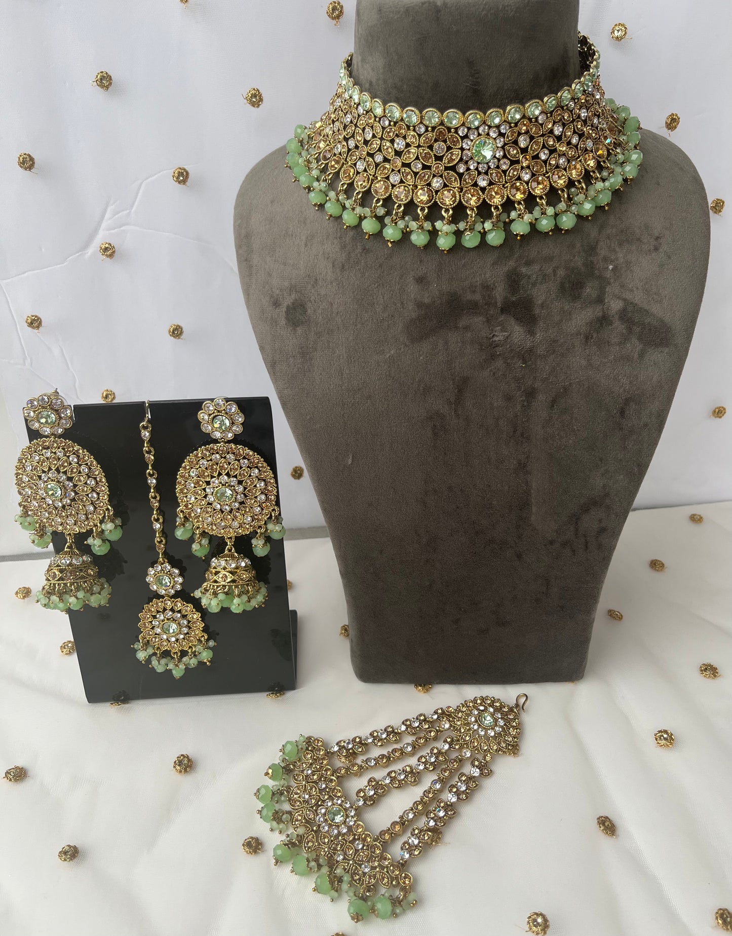 Pakistani necklace set with earring, tikka with jhoomar