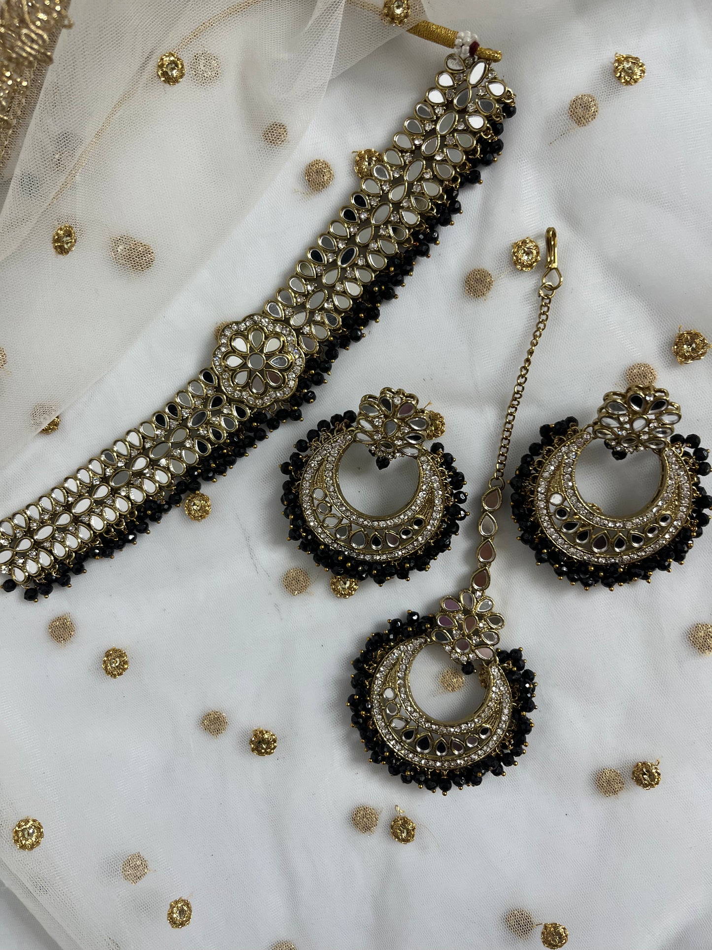 Mirror sets with earring and tikka